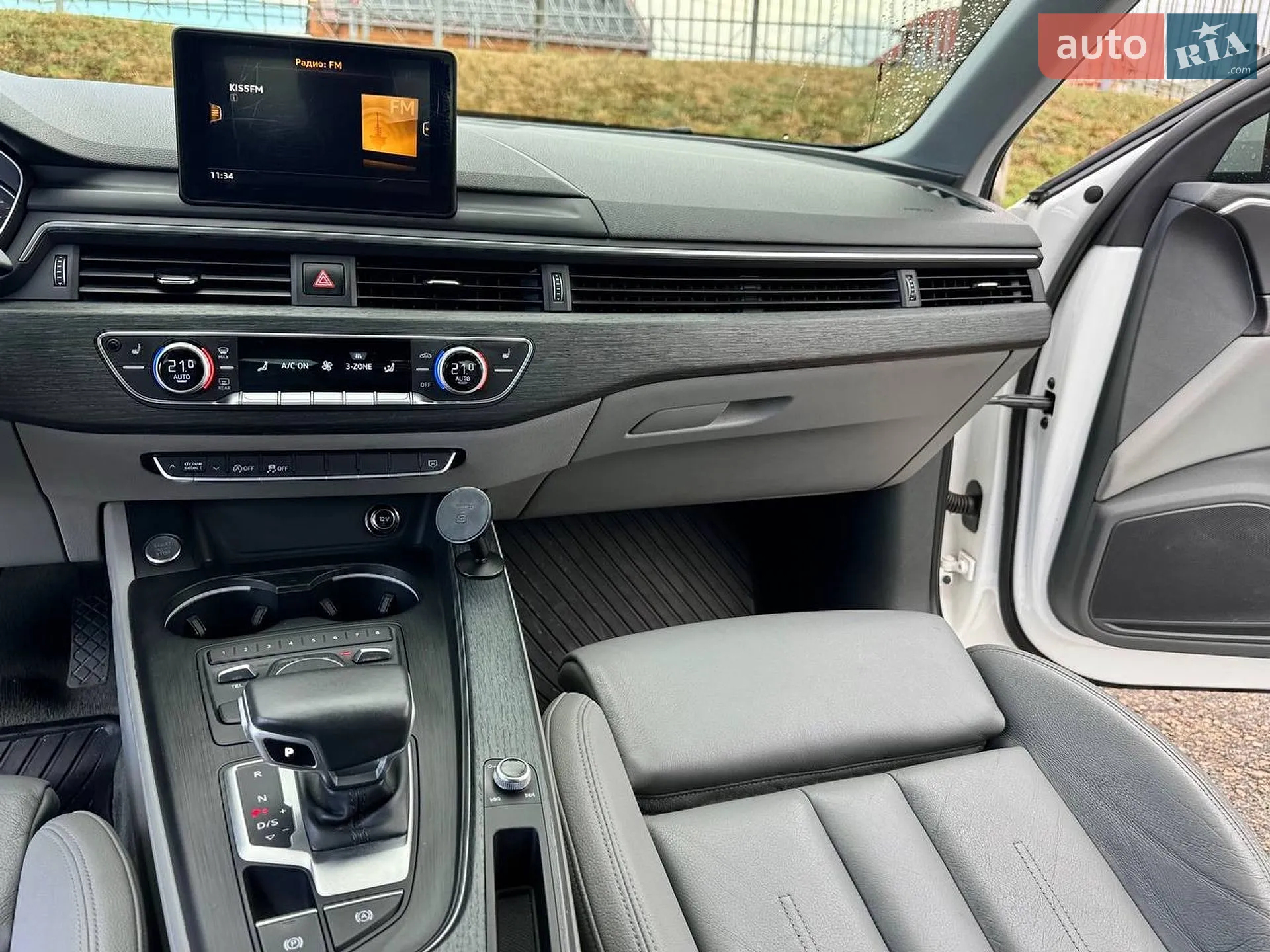 2015 Audi A4 - мініатюра 32