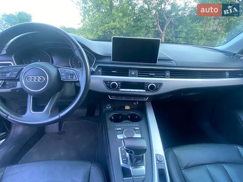 Седан Audi A4 2016 в Луцке