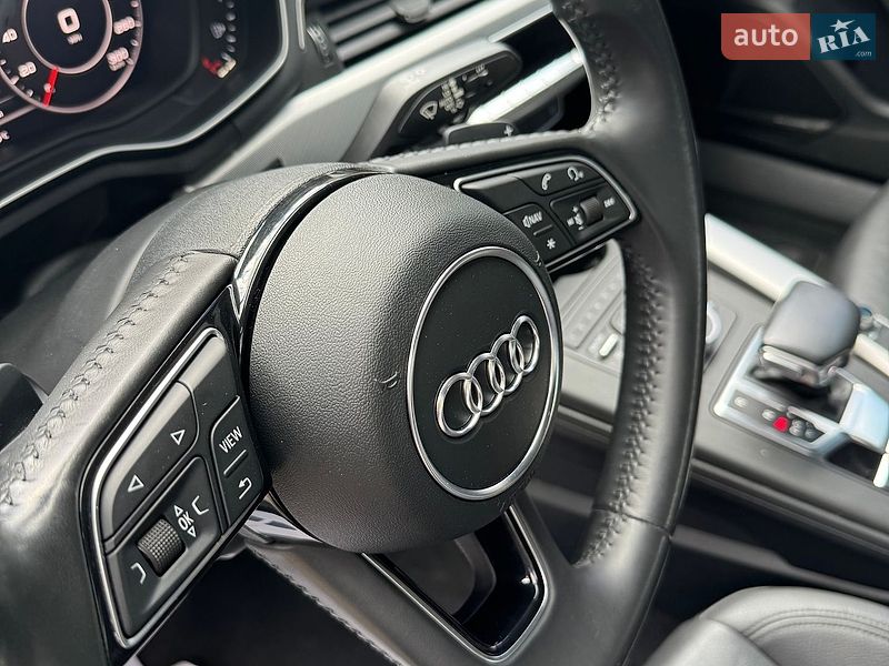 Седан Audi A4 2017 в Львове