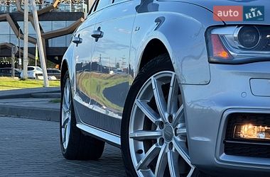 Седан Audi A4 2015 в Луцке