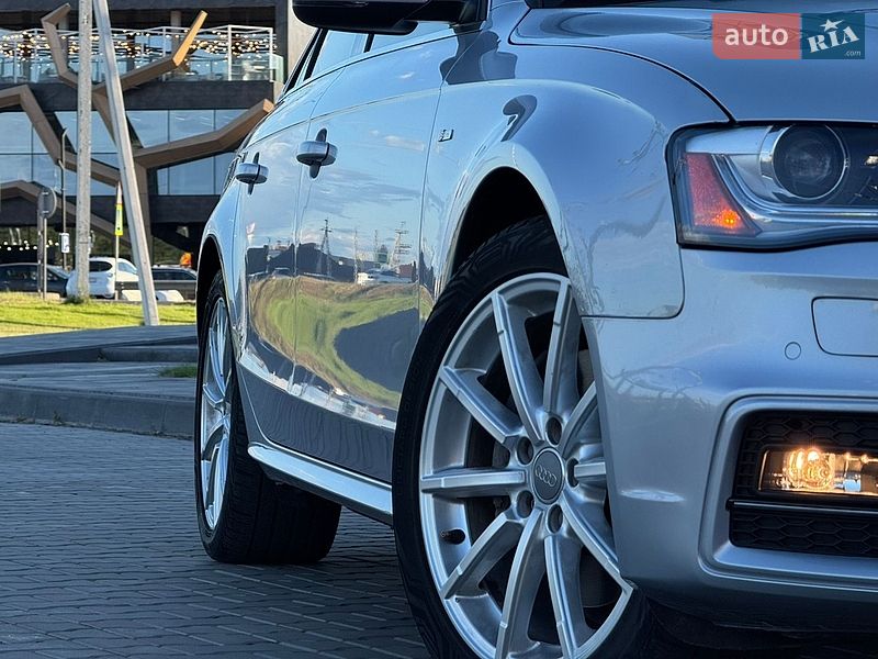 Седан Audi A4 2015 в Луцке