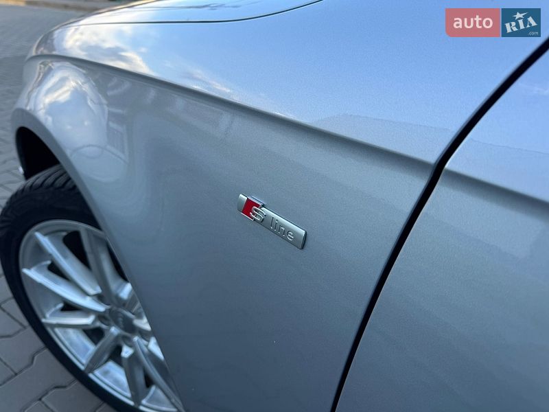 Седан Audi A4 2015 в Луцке