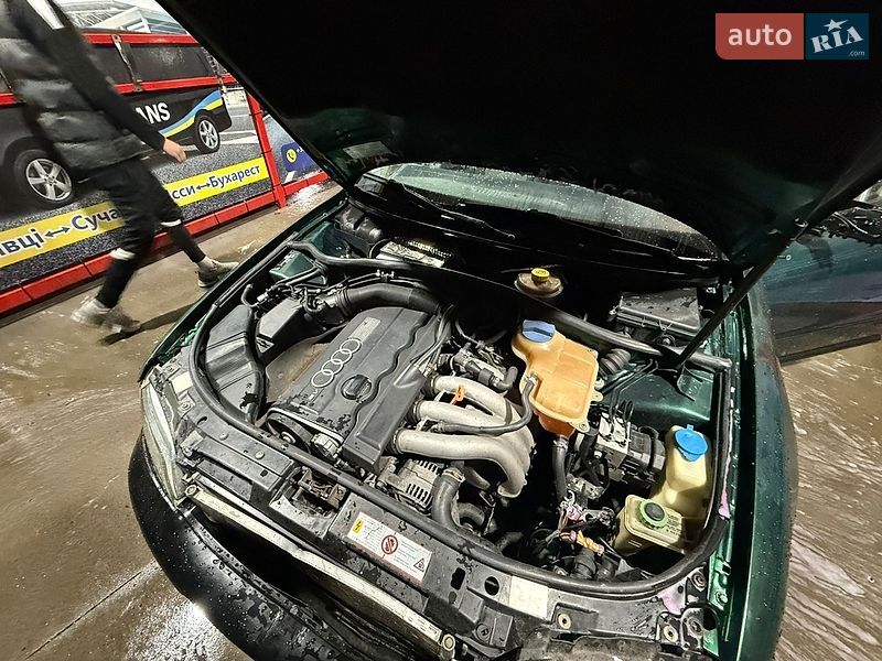Седан Audi A4 1997 в Черновцах