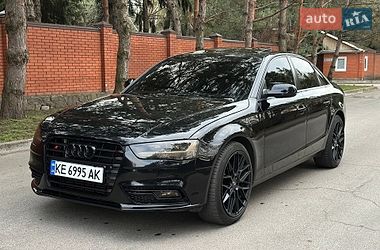 Седан Audi A4 2013 в Дніпрі