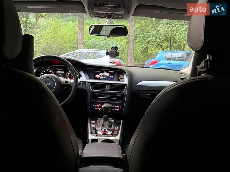 Седан Audi A4 2015 в Киеве