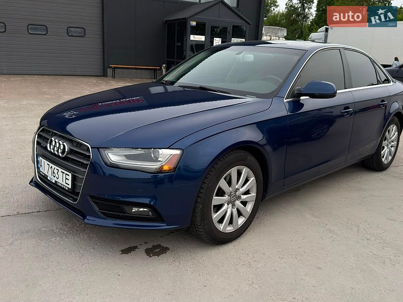 Седан Audi A4 2012 в Владимире