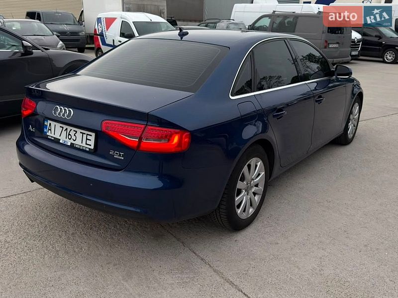 Седан Audi A4 2012 в Владимире