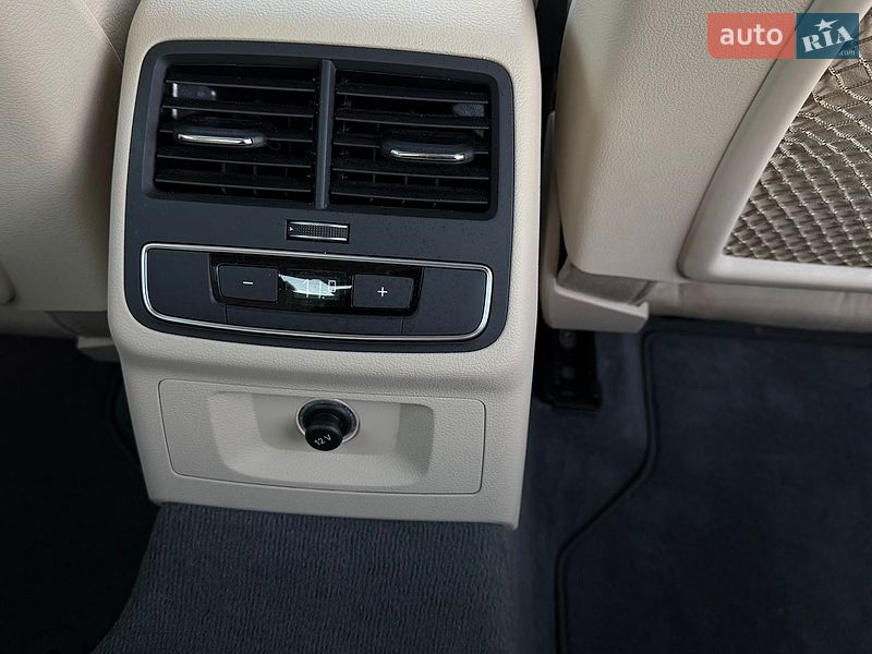 Седан Audi A4 2018 в Кременчуці