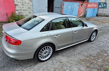 Седан Audi A4 2013 в Киеве