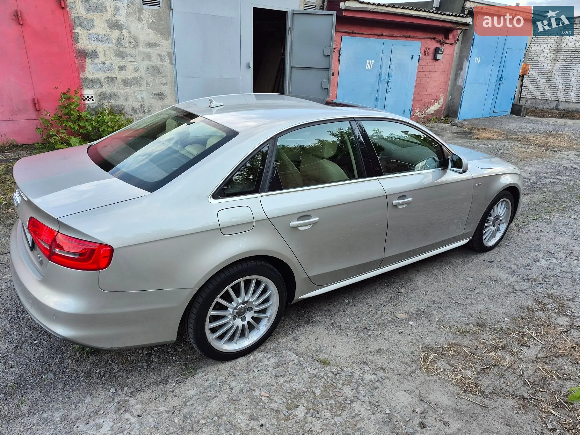 2013 Audi A4 - мініатюра 28