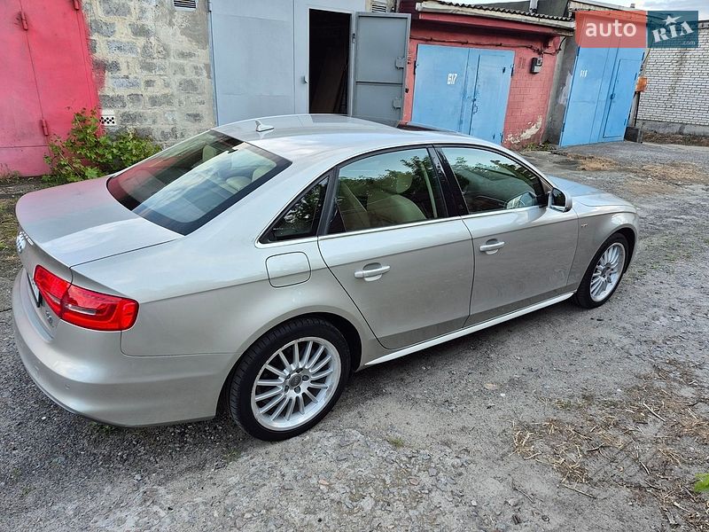 Седан Audi A4 2013 в Киеве