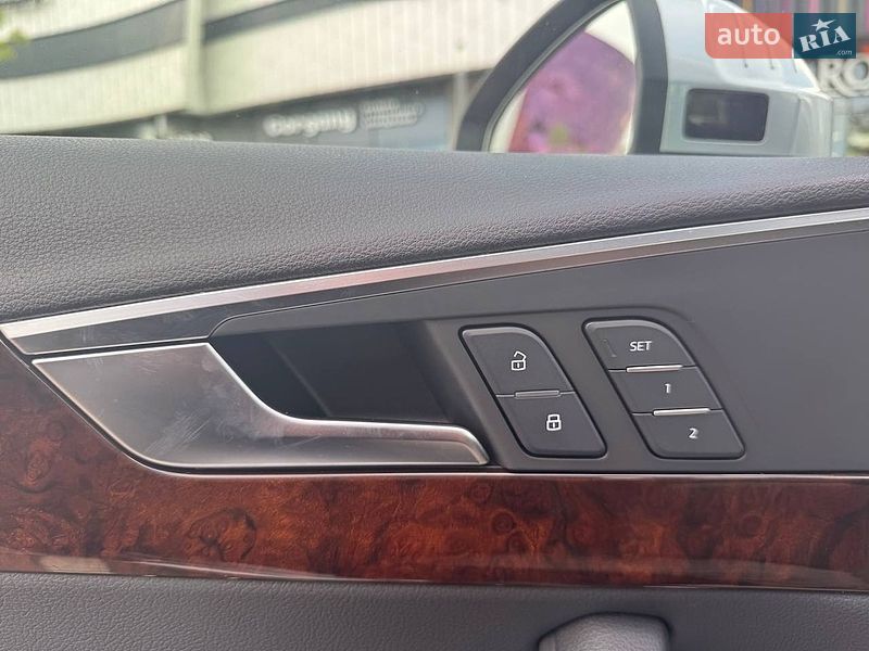 Седан Audi A4 2019 в Киеве