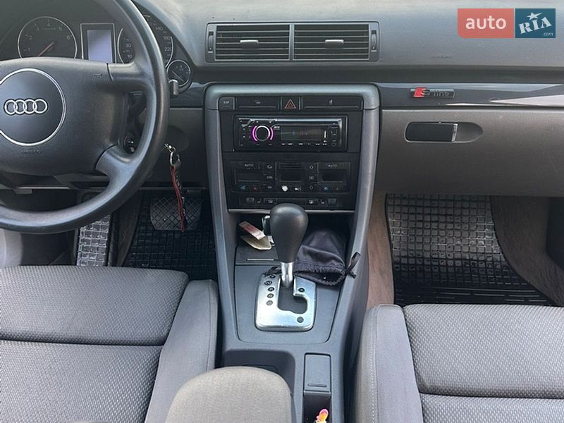 Седан Audi A4 2001 в Луцьку