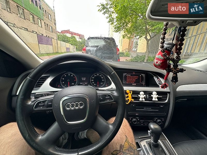 Седан Audi A4 2011 в Киеве