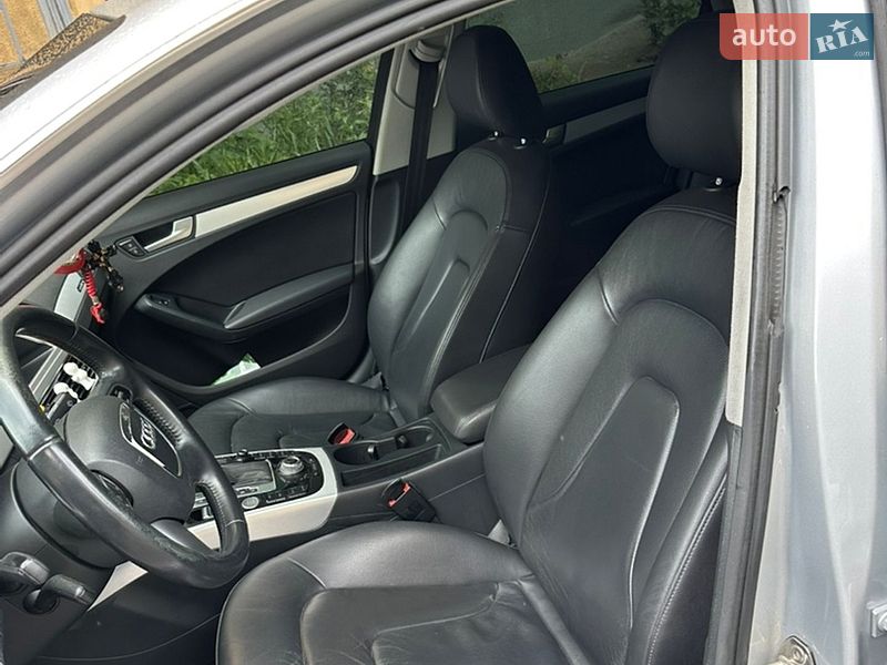 Седан Audi A4 2011 в Киеве
