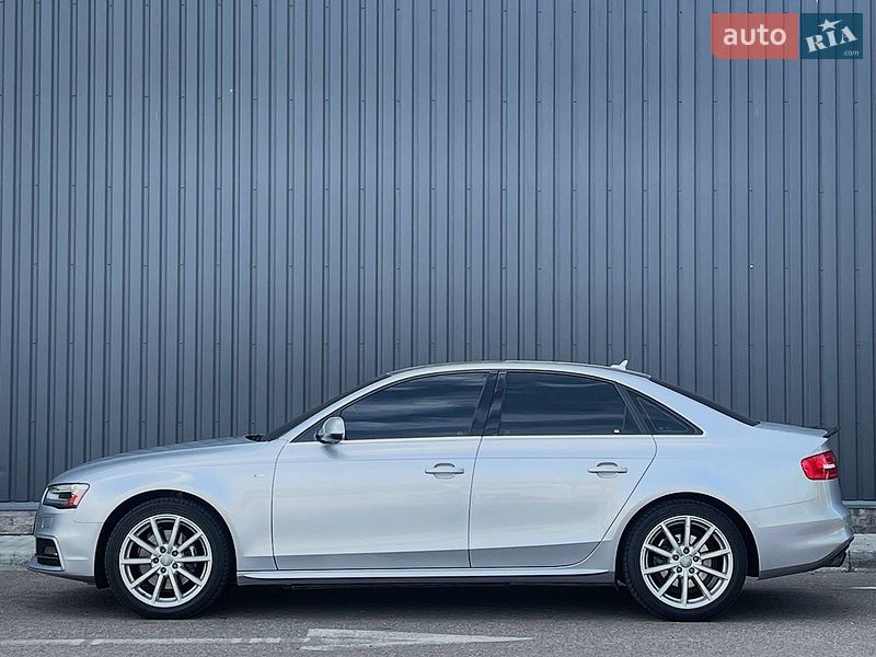 Седан Audi A4 2015 в Николаеве
