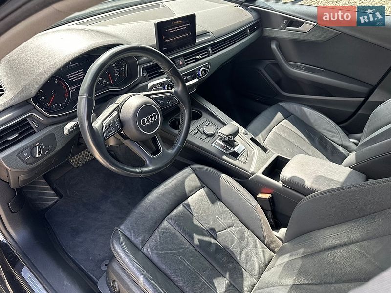 Седан Audi A4 2017 в Львові