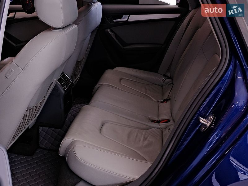 Седан Audi A4 2013 в Одессе