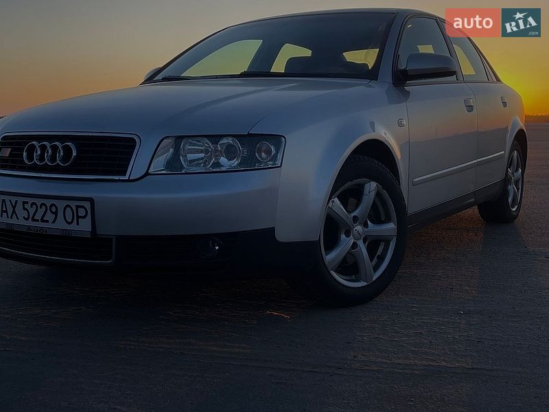 Седан Audi A4 2002 в Краснограді
