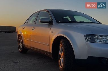 Седан Audi A4 2002 в Краснограді