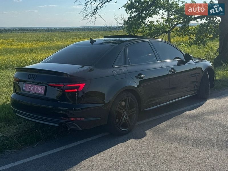 Седан Audi A4 2018 в Львові