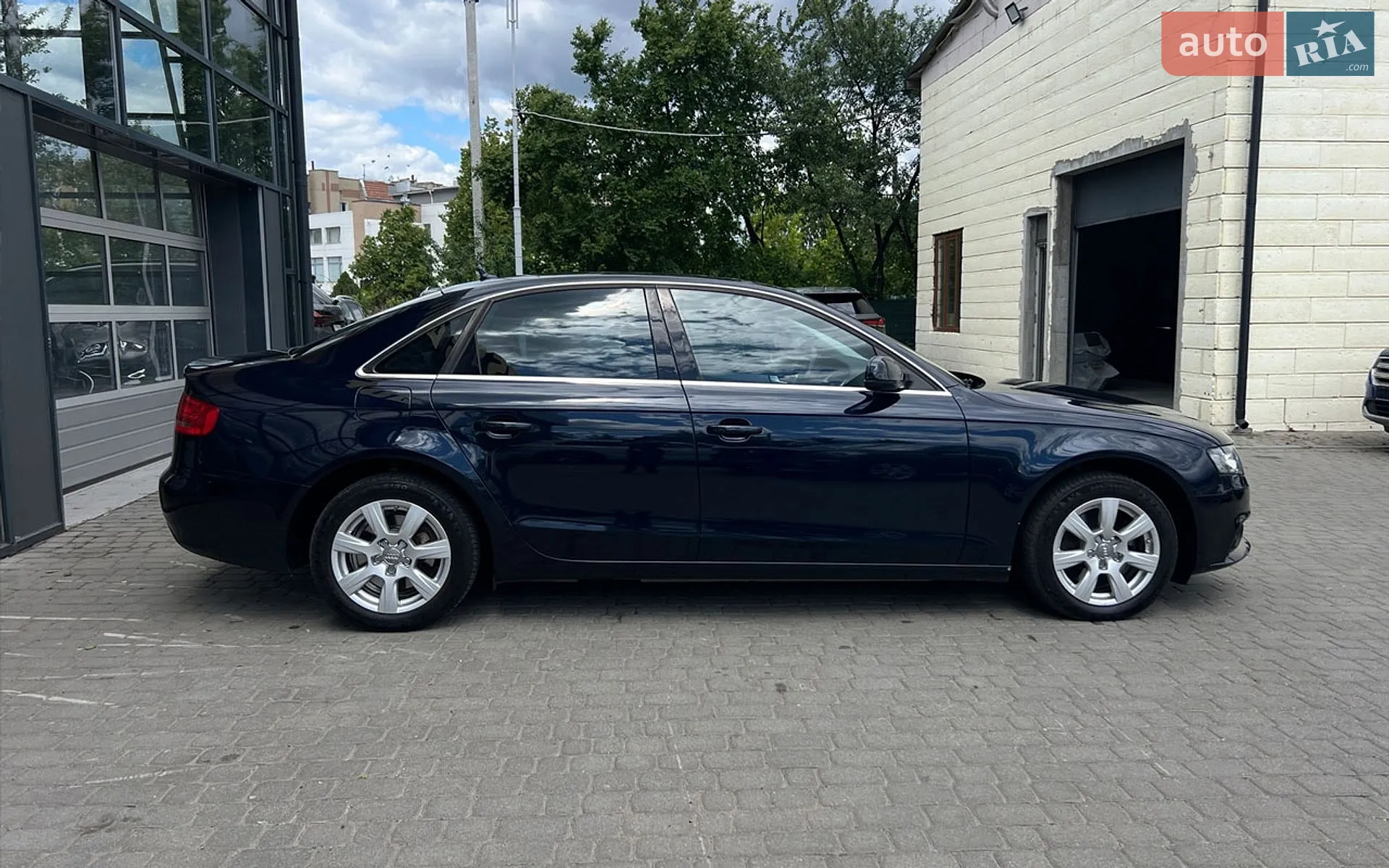 2010 Audi A4 - мініатюра 8