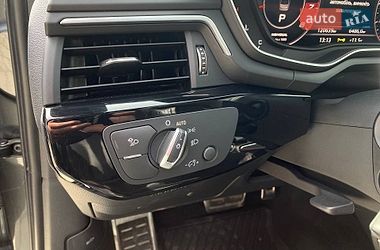 Седан Audi A4 2019 в Львове