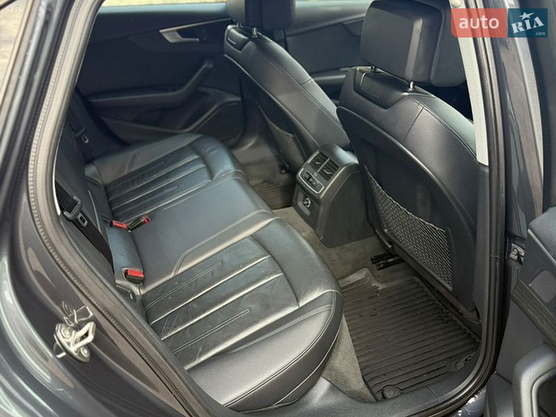 Седан Audi A4 2018 в Києві