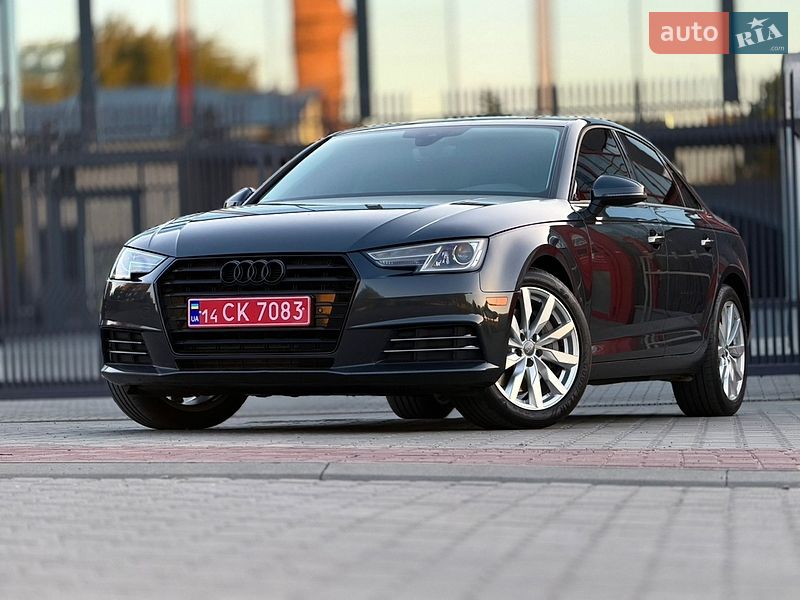 Седан Audi A4 2017 в Львове