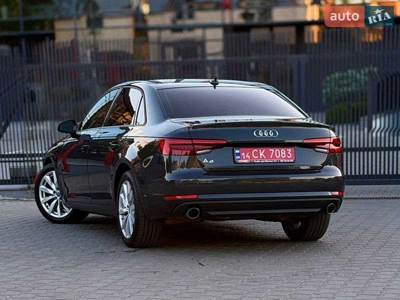 Седан Audi A4 2017 в Львове