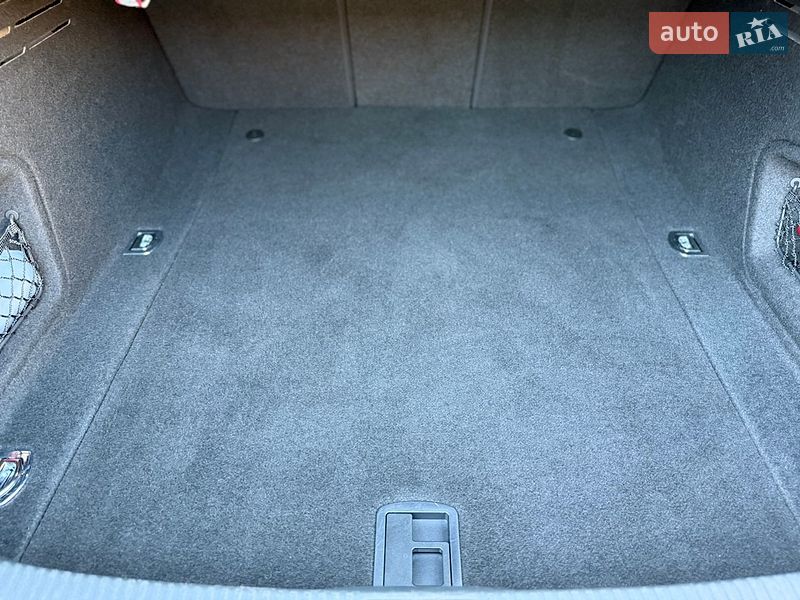 Седан Audi A4 2017 в Львове