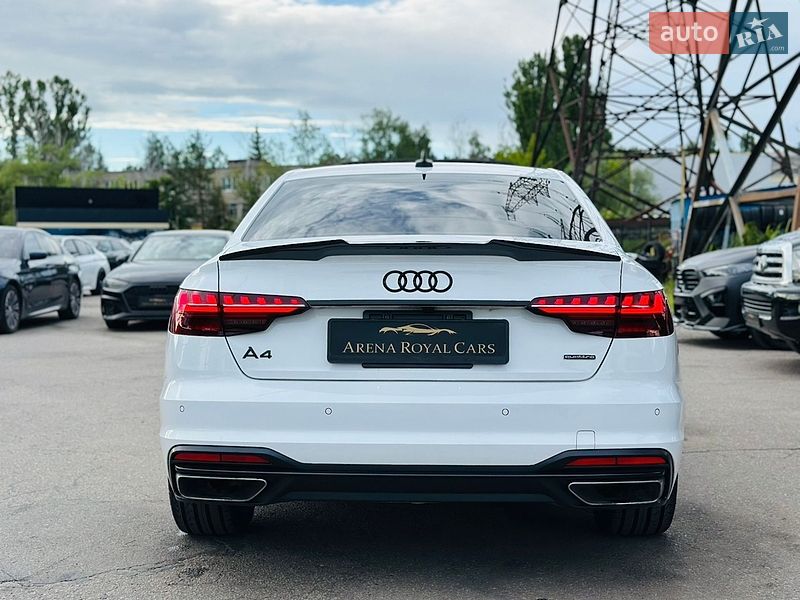 Седан Audi A4 2022 в Харькове
