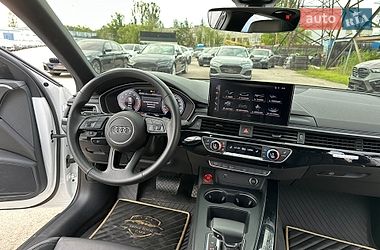 Седан Audi A4 2022 в Харькове