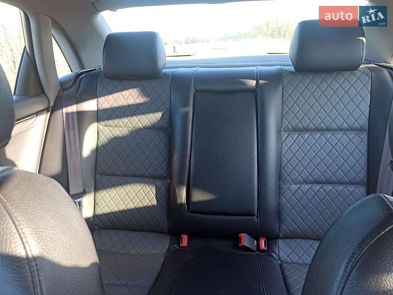 Седан Audi A4 2001 в Переяславі