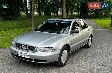 Седан Audi A4 1995 в Хмельницком