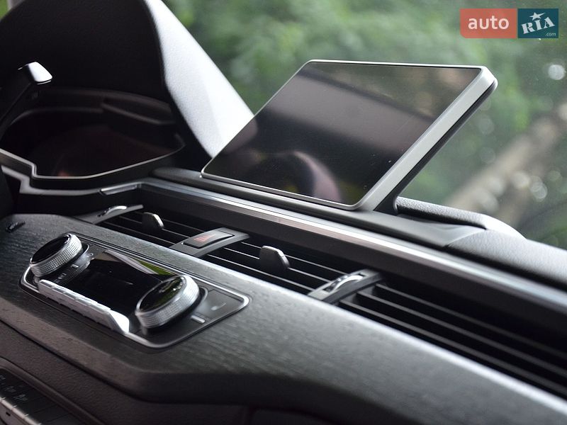 Седан Audi A4 2017 в Трускавці