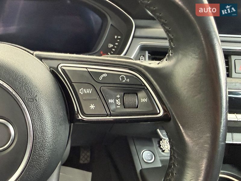 Седан Audi A4 2016 в Львове
