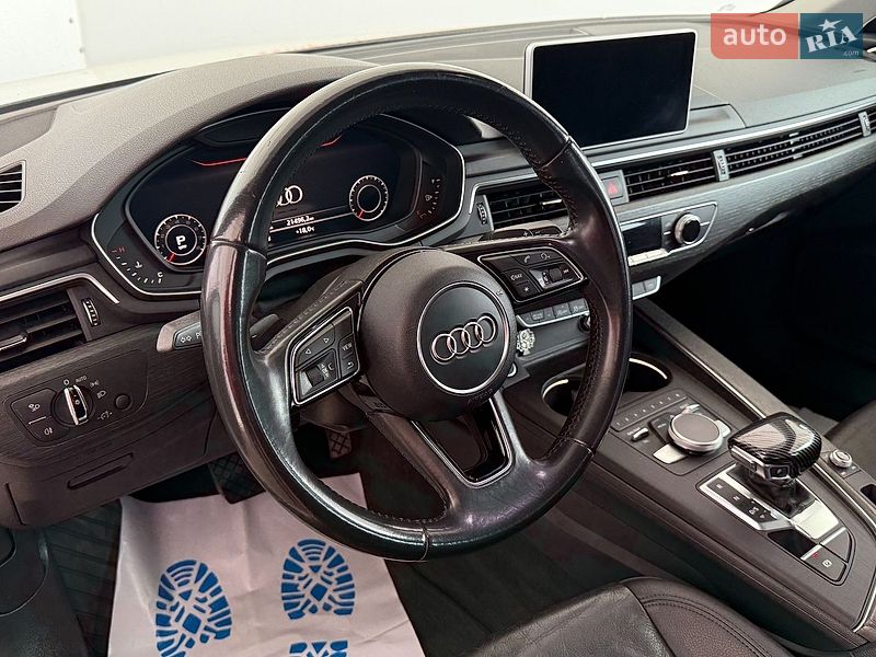 Седан Audi A4 2016 в Львове