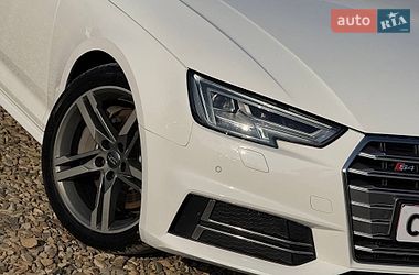 Седан Audi A4 2015 в Стрые