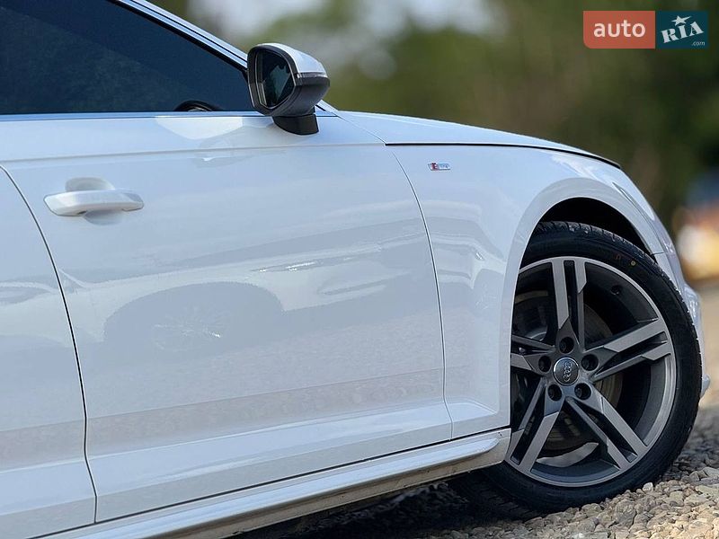 Седан Audi A4 2015 в Стрые