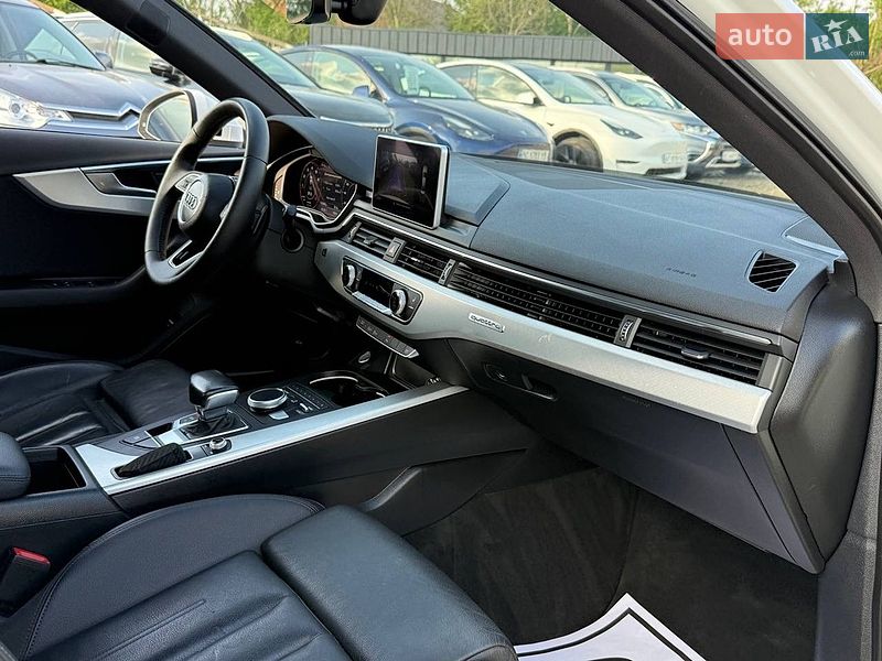 Седан Audi A4 2015 в Стрые