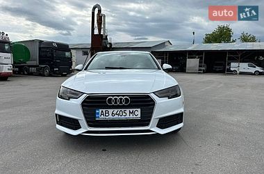 Седан Audi A4 2018 в Виннице