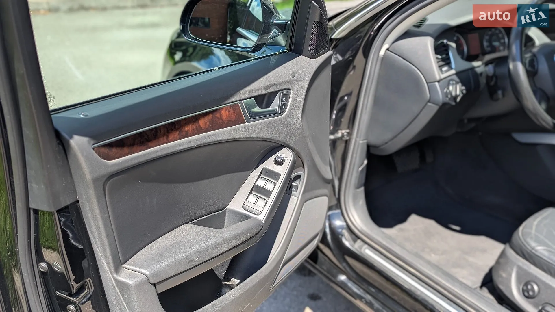 2010 Audi A4 - мініатюра 7
