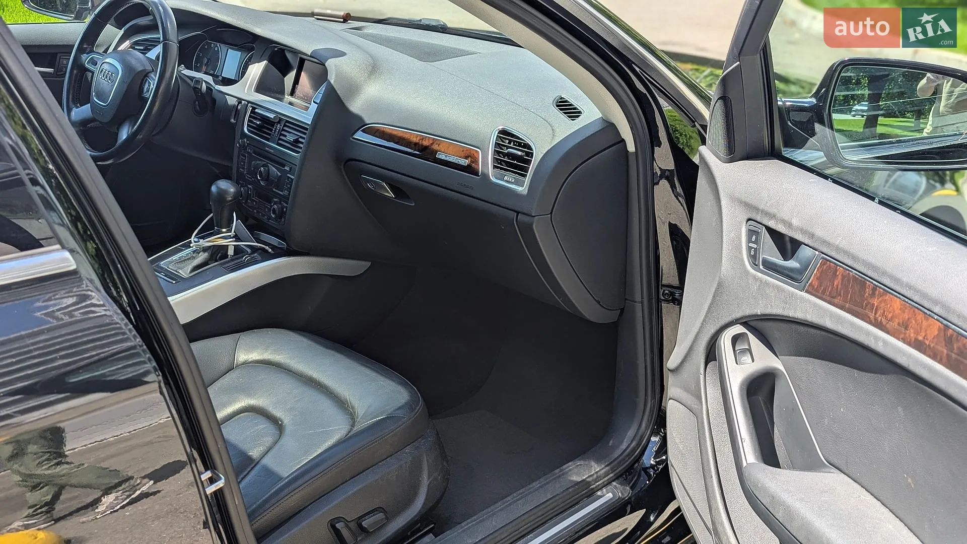 2010 Audi A4 - мініатюра 9
