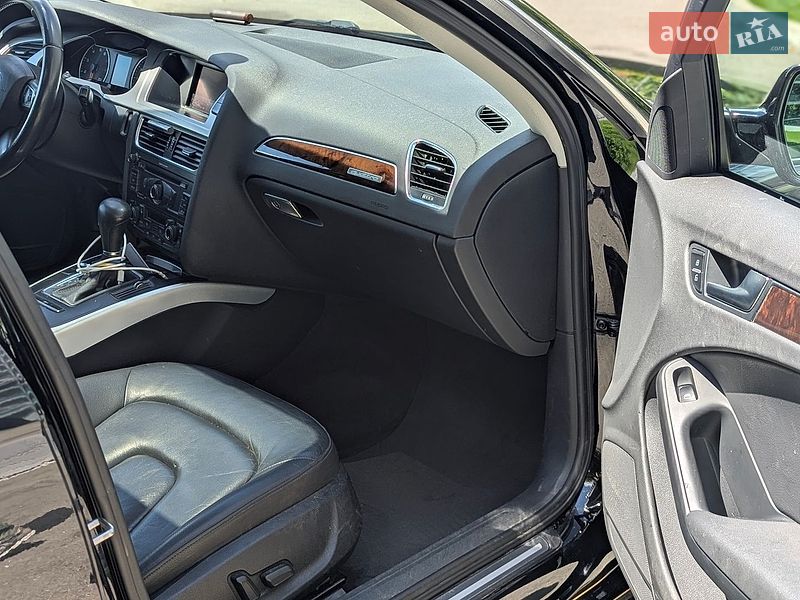 Седан Audi A4 2010 в Киеве