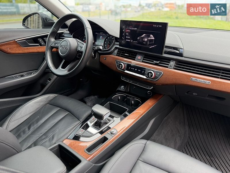 Седан Audi A4 2022 в Києві