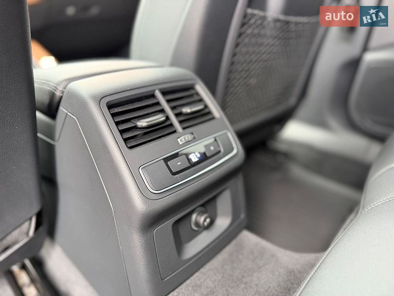 Седан Audi A4 2022 в Києві