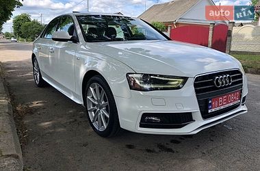 Седан Audi A4 2015 в Ровно