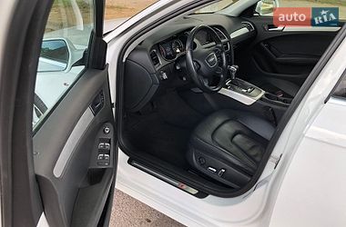 Седан Audi A4 2015 в Ровно