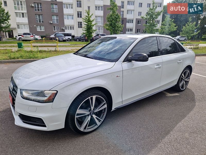 Седан Audi A4 2014 в Виннице